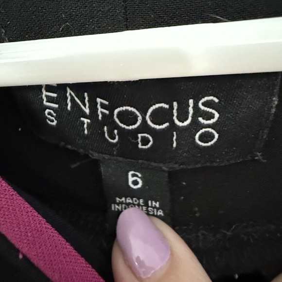 Black and White Sleeveless Dress with Pink Accents - Picture 2 of 4